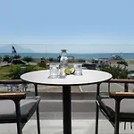 Sky Luxury Aparthotel